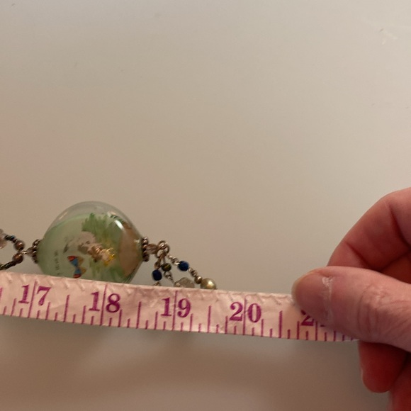 Green glass beaded necklace with large pendant - Picture 5 of 6